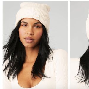 Brand new/ never worn Beanie from Alo Yoga